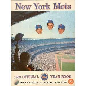  1969 New York Mets Official Year Book: Sports & Outdoors