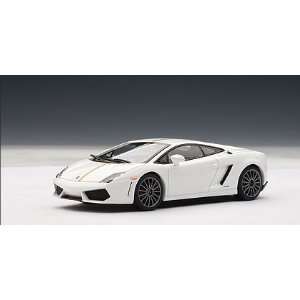   Bianco Monocerus / White (Part: 54633) Autoart 1:43 Diecast Model Car