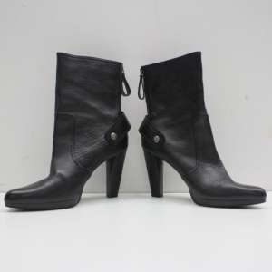 SIMPLY VERA VERA WANG Leather Black Boots! Size 8.5M  