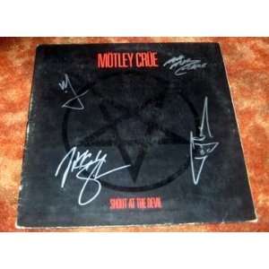  MOTLEY CRUE autographed SIGNED #1 Record *PROOF 