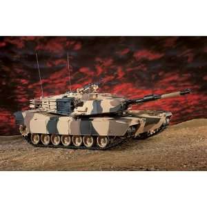  M1A1 16 Abrams Tank, Desert Camo: Toys & Games