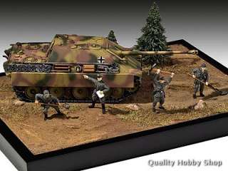 Revell 1/72 JAGDPANTHER Tank & German Soldiers kit#3202  