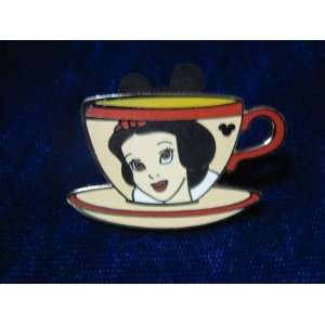   Disney Hidden Mickey Mystery Pouch   Snow White Princess Tea Cup Pin