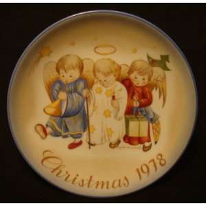  Schmid Berta Hummel 1978 Christmas Plate   Heavenly Trio 