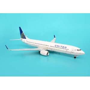  Aviation 200 United Airlines B737 900 Model Airplane 