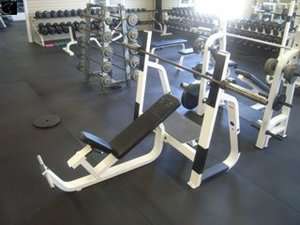 ICARIAN OLYMPIC INCLINE BENCH PRESS W/ SPOTTER STAND  