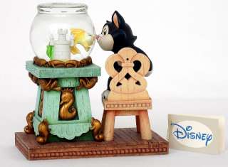 Disney Snowglobe Figaro & Cleo Pinocchio MINT CONDITION  