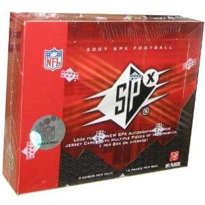   Upper Deck SPx Football HOBBY Box   10 packs / 3 cards: Toys & Games