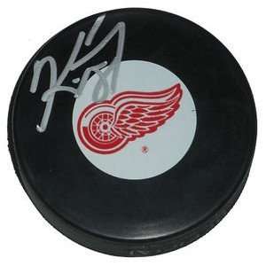 Kirk Maltby Signed Detroit Red Wings Hockey Puck:  Sports 