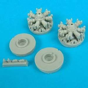  B 25 Mitchell Engines for HSG (2) 1 72 Quickboost Toys 