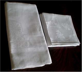 Beautiful vintage linen damask tablecloth & napkins set 