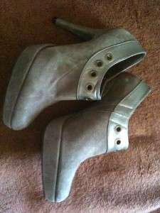 Stuart Weitzman Charcoal Gray Suede Ankle Boots Sz 5M  