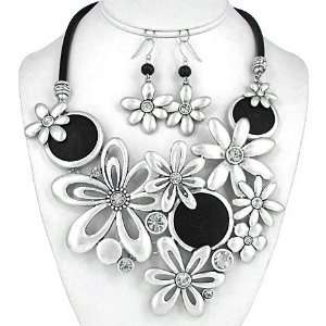  Fashion Floral Necklace and Earring Set Jewelry