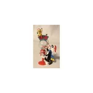   Looney Tunes Collectible Ornament Sylvester and Tweety: Home & Kitchen