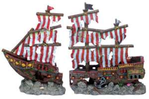 Penn Plax Striped Sail Shipwreck Decoration Ornaments  