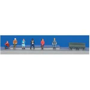    SceneMaster HO Scale Figure Sets   People Sitting: Toys & Games