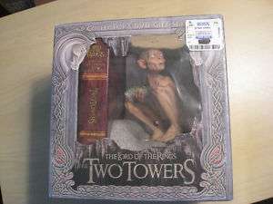 Lord of the Rings Two Towers DVD Gift Set w/ Statue  