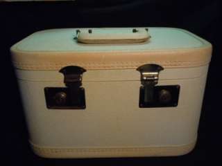 BP] VINTAGE TRAIN COSMETIC CASE   OFF WHITE & BRASS  