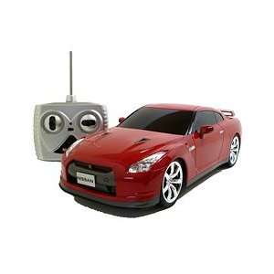    Remote Control 1:18 scale Red Nissan Skyline GTR: Toys & Games