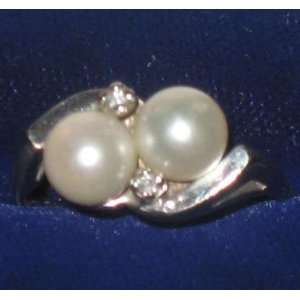  Cultured Pearl and Diamond 14k White Gold Ring Size 6 1/2 