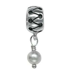   Silver with White Pearl. Weight  3.30g Metal Market Place Jewelry
