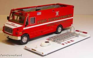 USA Fire Department Freightliner MT 55 Fire Truck 1:32  