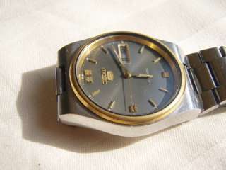   in nice vintage condition Seiko 7009 3130 automatic wat