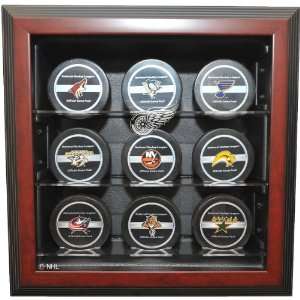  Caseworks Detroit Red Wings Mahogany 9 Puck Display Case 