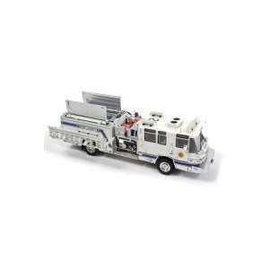   Quantum Fire Pumper Kern Co. #21 Diecast Model Truck Toys & Games