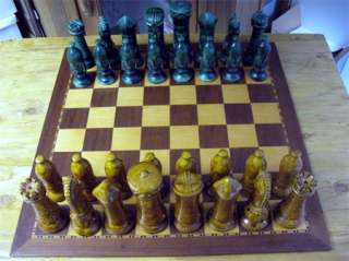 CHESS SET ORNATE LARGE GREEN & WHITE CERAMIC 5 PIECES 28 WOOD BOARD 