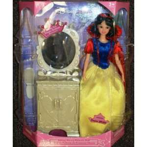  Disney Snow White Princess Talking Doll + vanity: Toys 